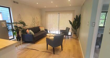 Serene 2-bedroom cottage in charming Valdivia awaits you