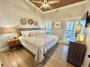 3 bedrooms, desk, iron/ironing board, travel crib