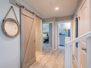Interior - Discounted Golf Cart & POOL! Pets, Boat Parking & Fenced Yard. Walk to BEACH! (Port Aransas)