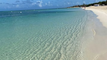 Liegestühle, Strandtücher