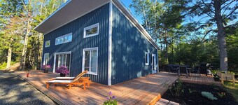 Peaceful Cottage near Ski Martock with hot tub and direct access to ATV trails