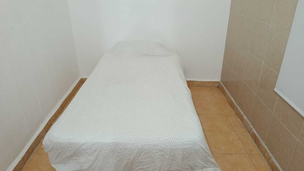 2 bedrooms, internet, bed sheets