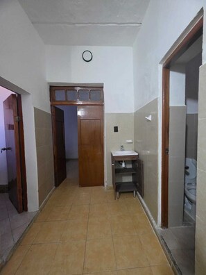 Asciugamani, sapone, carta igienica