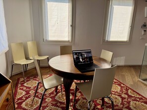 Appartement Deluxe | Salle à manger