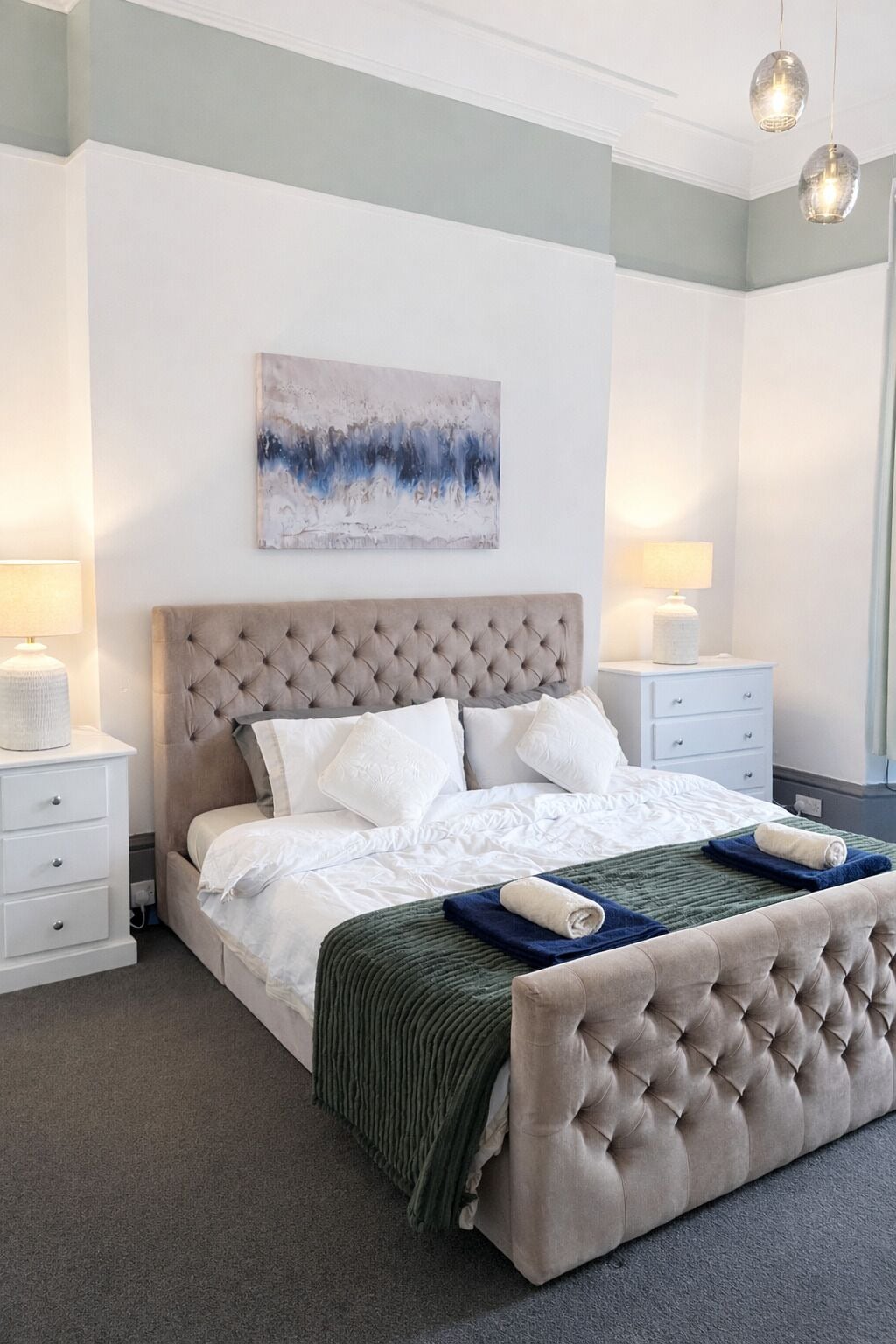 2 habitaciones, tabla de planchar con plancha y wifi gratis 