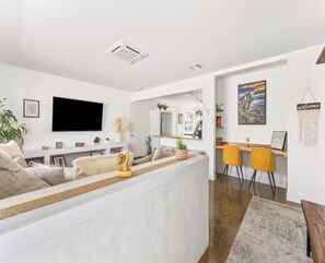 تلفزيون ذكي، كُتُب