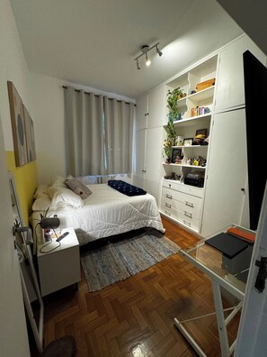 2 bedrooms, iron/ironing board, WiFi, bed sheets - Leblon Penthouse: Everything within walking distance! (Rio de Janeiro)