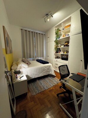 2 bedrooms, iron/ironing board, WiFi, bed sheets - Leblon Penthouse: Everything within walking distance! (Rio de Janeiro)