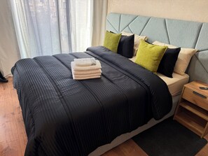 1 bedroom, iron/ironing board, WiFi, bed sheets - Studio Stadium Oasis Casablanca (Casablanca)