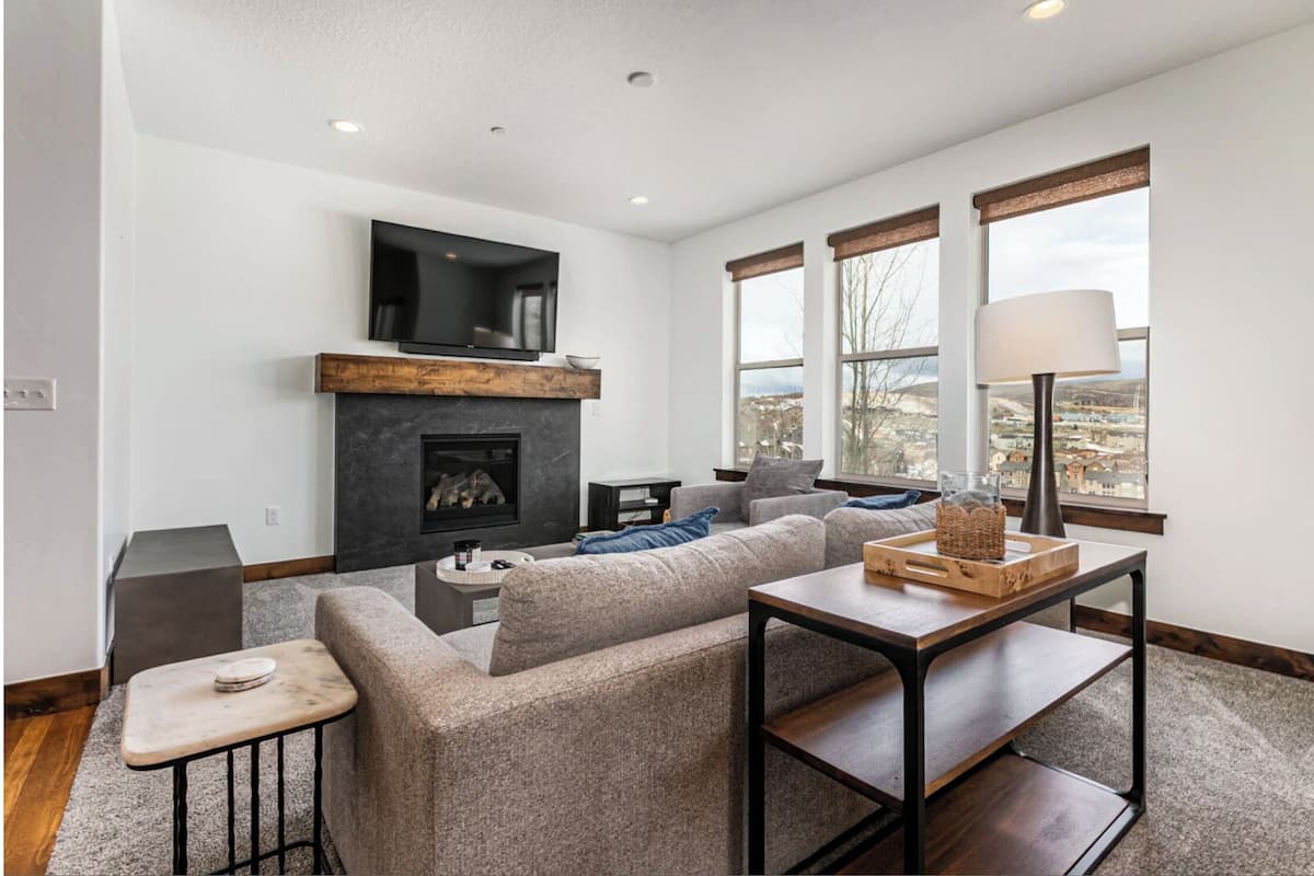 Luxury House, 4 Bedrooms | Living area
