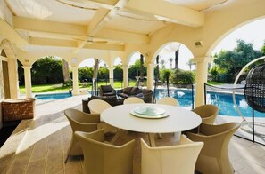 Outdoor dining - Very clean Villa in Ceasaria (Caesarea)