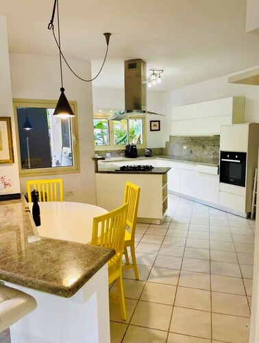Very clean Villa in Ceasaria