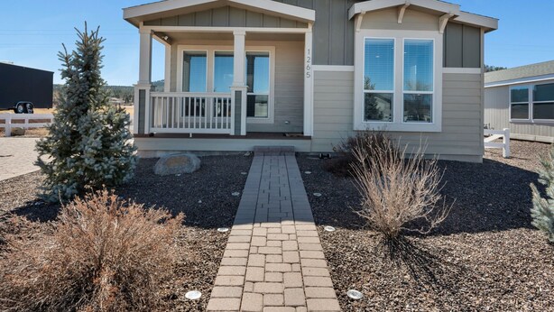 Exterior - New KBed 2-bedroom 2 Bath House with Fire Pit in Williams, Grand Canyon, Rt 66 (Williams)