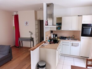 Private kitchen - 2-room apartment Maisons Laffitte/Paris (Maisons-Laffitte)