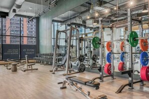 Fitness facility - Gym, Pool Table, Rooftop Patio, Walk to Rogers (Edmonton)