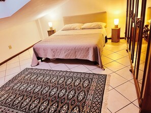 2 dormitorios, tabla de planchar con plancha, wifi y ropa de cama