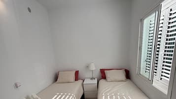 Standard Twin Room, Pets Not Allowed, Courtyard View | Blackout drapes, iron/ironing board, free WiFi