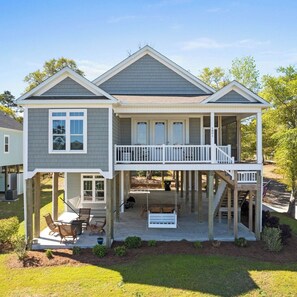 Exterior - Oak Haven Getaway - Relax, Unwind & Watch the ICW Drift By (Oak Island)