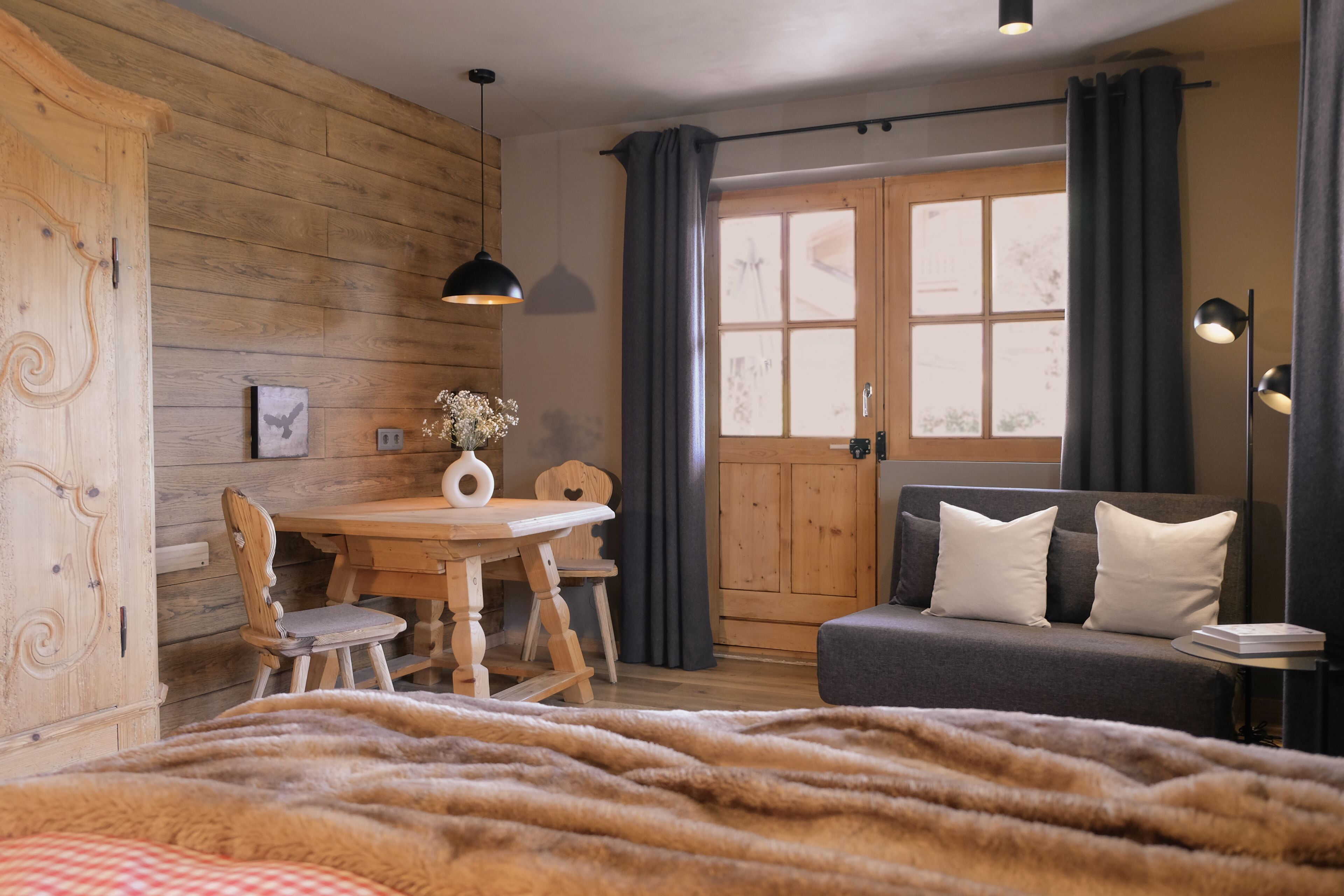 Cubrecamas, wifi gratis y ropa de cama 