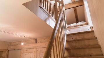 Down duvets, free WiFi, bed sheets