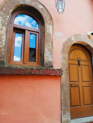 Lovely one-bedroom apartment historic center of Tuscania within walking distance of the Municipal Theater.