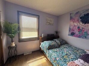 3 habitaciones, tabla de planchar con plancha y wifi gratis 