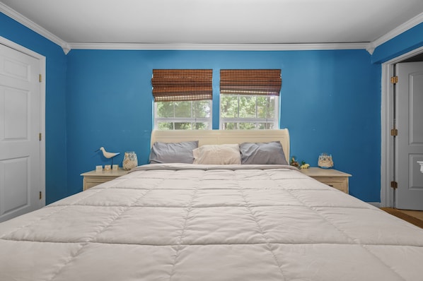 5 bedrooms, WiFi, bed sheets