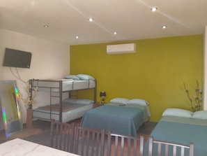 Shared Dormitory, Balcony, City View | Free WiFi - Shalom  (Ciudad Valles)