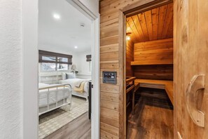 Strygejern/strygebræt, Wi-Fi, sengetøj