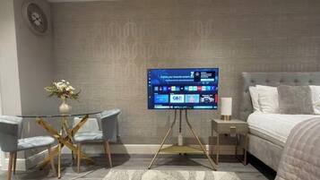 Strykejern/-brett, wi-fi og sengetøy