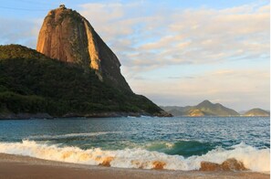 Beach - Apartment in the Rio Wonder Condominium - Downtown Rio de Janeiro. Close to EVERYTHING. (Rio de Janeiro)
