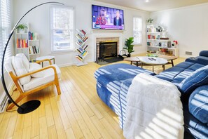 TV - Quiet 3BR Home: Private Deck & Wooded Views (Silver Spring)