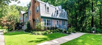 Quiet 3BR Home: Private Deck & Wooded Views