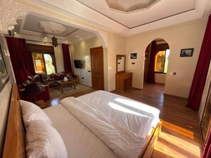 Iron/ironing board, WiFi, bed sheets - Charming 3-bedroom villa with AC in Marrakech (Marrakech)