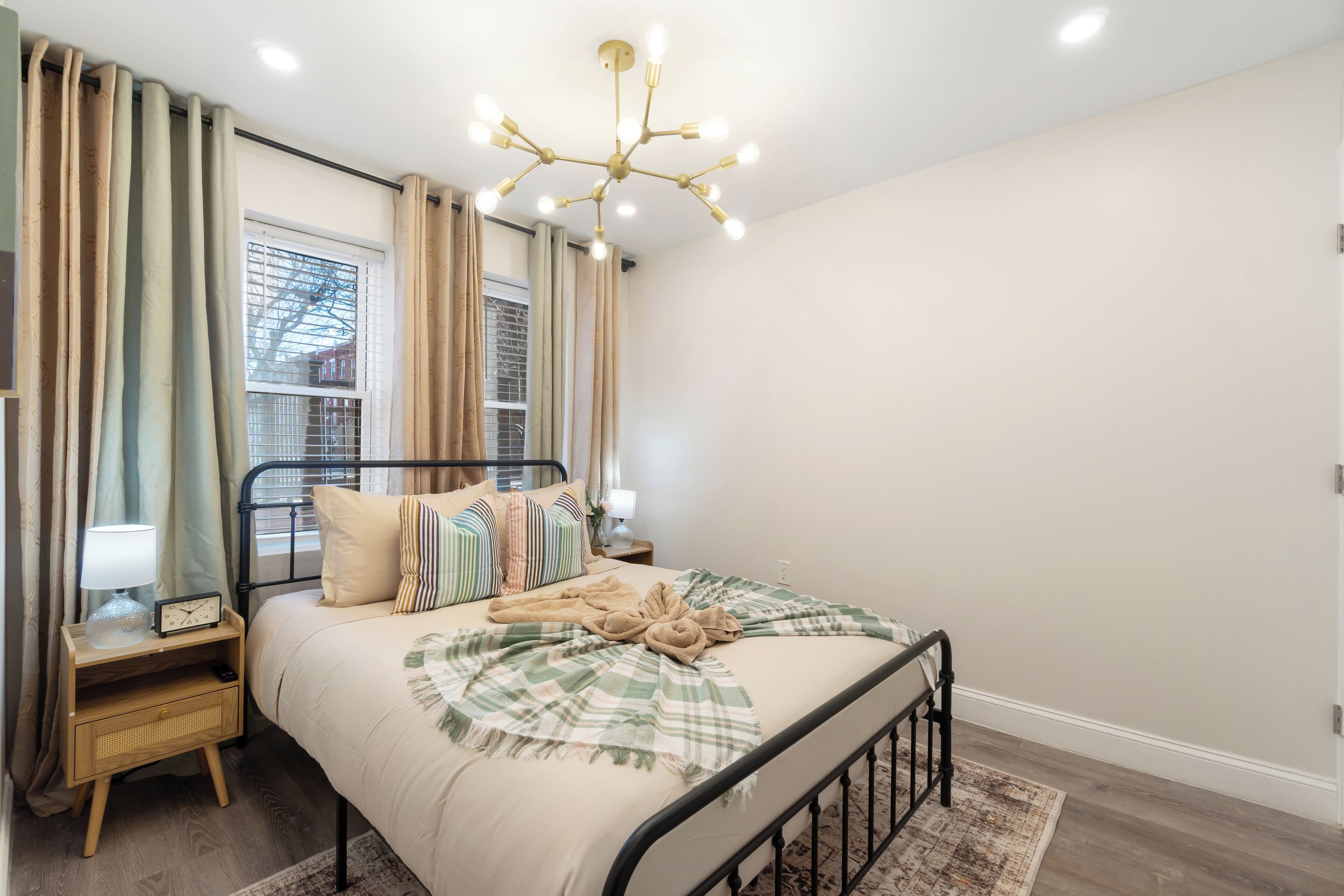 2 bedrooms, in-room safe, iron/ironing board, travel crib