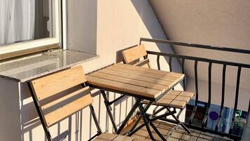 Family Room, Balcony, City View | Balcony