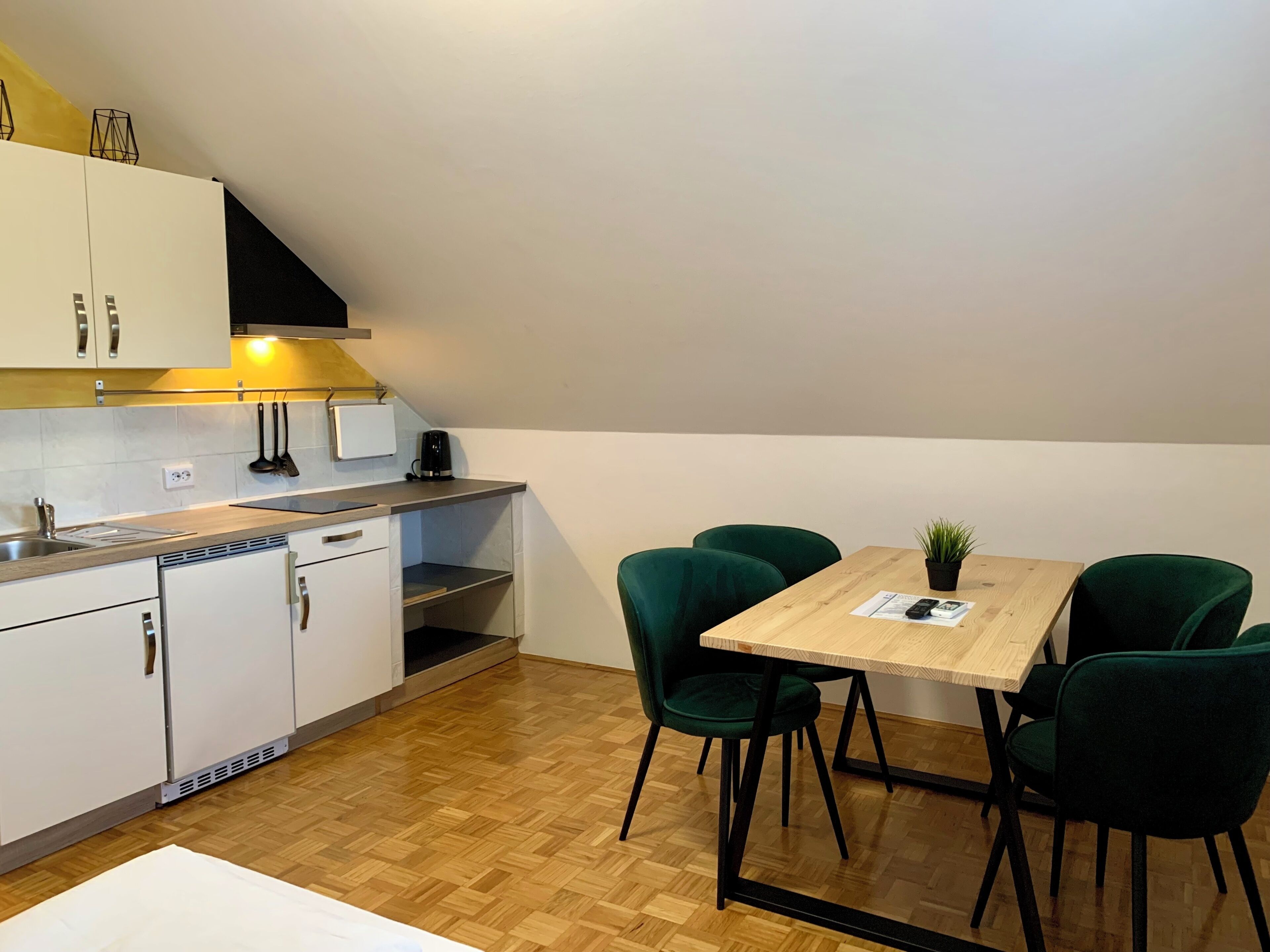 Studio - pentry - utsikt mot trädgården | Gratis wi-fi