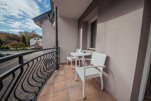Comfort-Doppel- oder -Zweibettzimmer, Balkon, Gartenblick | Blick vom Balkon