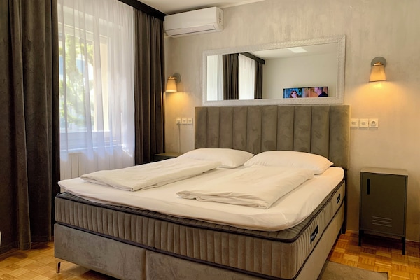 Habitación estándar doble, 1 cama de matrimonio | Wifi gratis