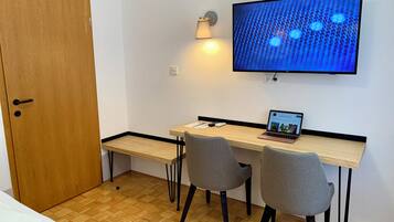 Standard dubbelrum - 1 queensize-säng | Gratis wi-fi