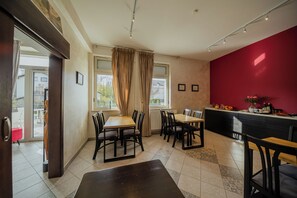Daily buffet breakfast for a fee - Hotel Maj Inn (Moravske Toplice)