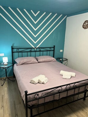 Fer et planche à repasser, Wi-Fi, draps fournis