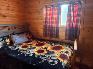 Room - Adorable 2-bedroom cabin in quaint Saquache perfect for relaxing getaway (SAQUACHE)