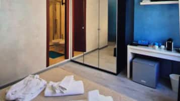 1 Schlafzimmer, Schreibtisch, BĂŒgeleisen/BĂŒgelbrett, kostenloses WLAN