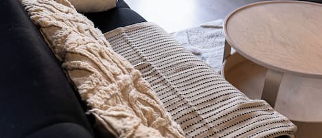 Älytelevisio, kirjoja, stereot