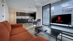 Basic Apartment | Living area - M16 Urban Green (Manchester)