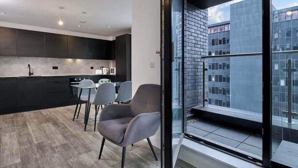 Basic Apartment | Living area - M16 Urban Green (Manchester)