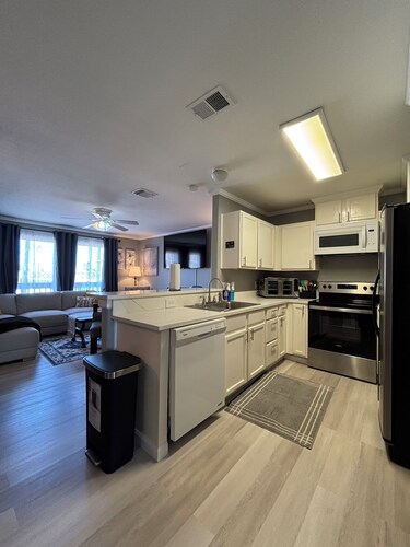 5301 NEW, 2-bedroom condo with ocean view on North Padre Island