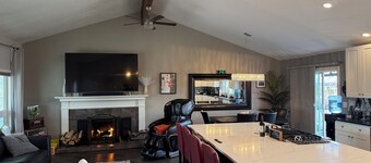 ~~AWESOME AIRPARK HOME~ with Great amenities-3 bedroom 2 level large home