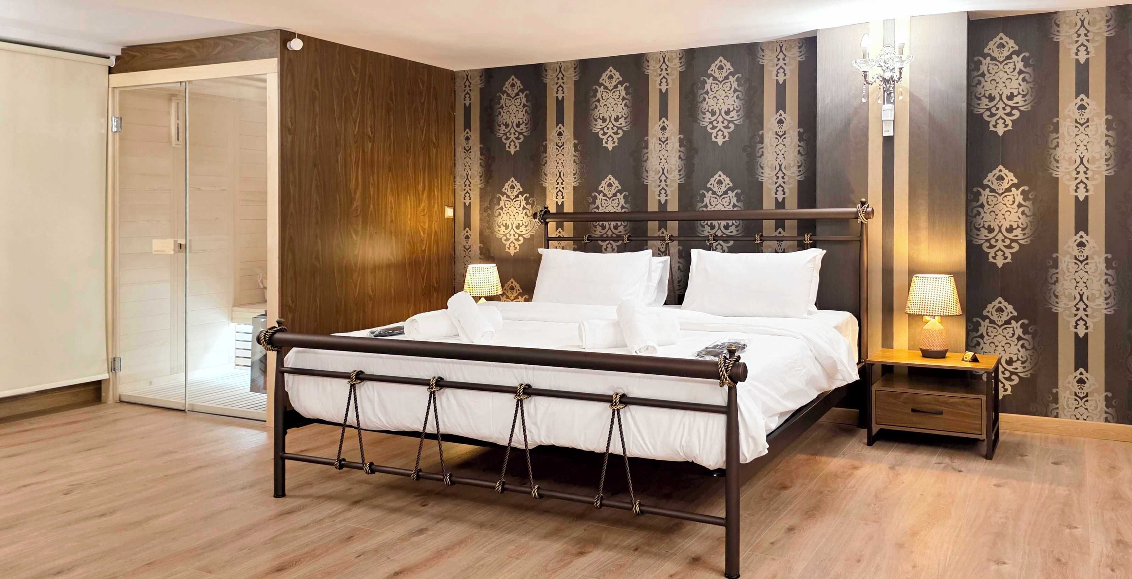 1 bedroom, in-room safe, iron/ironing board, free WiFi